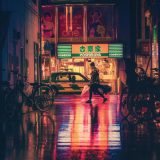 编辑陆知远的插画头像，冷色调夜景质感，代表午夜场观察员身份